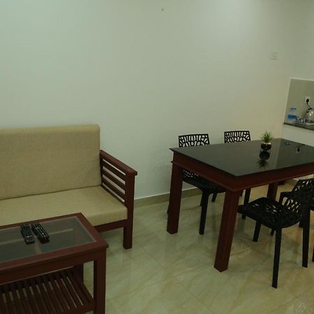 Hotel Grace Mary Residency Nedumbassery Exterior foto