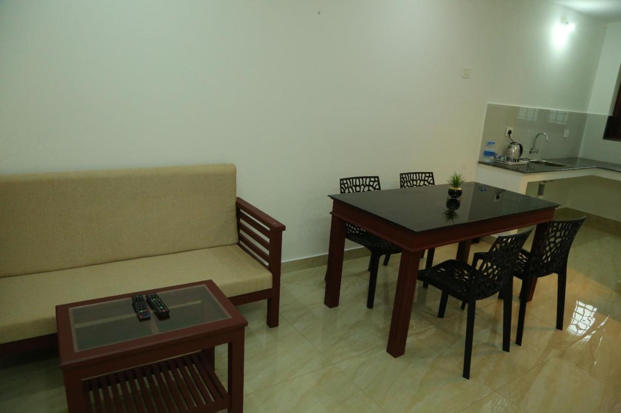 Hotel Grace Mary Residency Nedumbassery Exterior foto